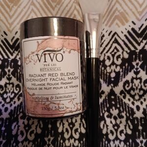 Vivo Per Lei Botanical Radiant Red Blend Overnight Facial Mask W/applicator, New